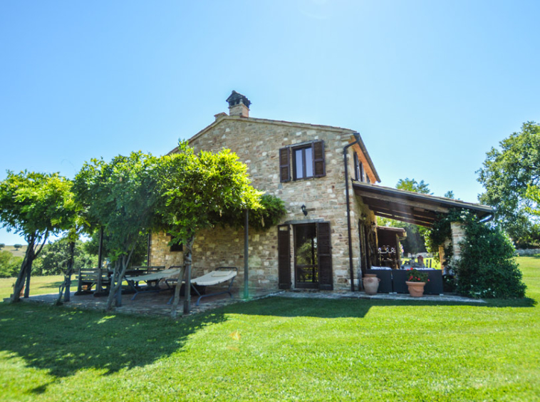 Farmhouse Treia Macerata Marche Italy Hills