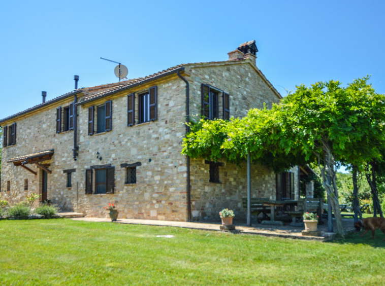 Farmhouse Treia Macerata Marche Italy Hills