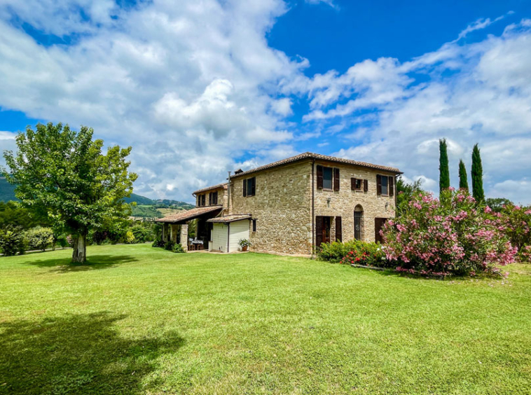 Farmhouse Treia Macerata Marche Italy Hills