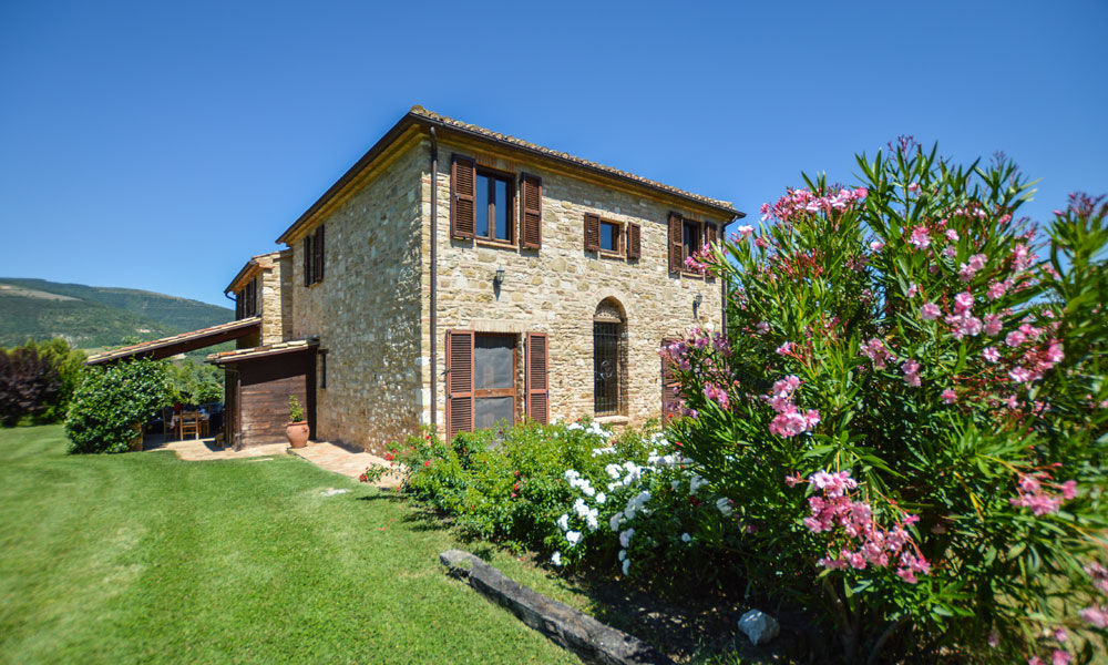 Farmhouse Treia Macerata Marche Italy Hills