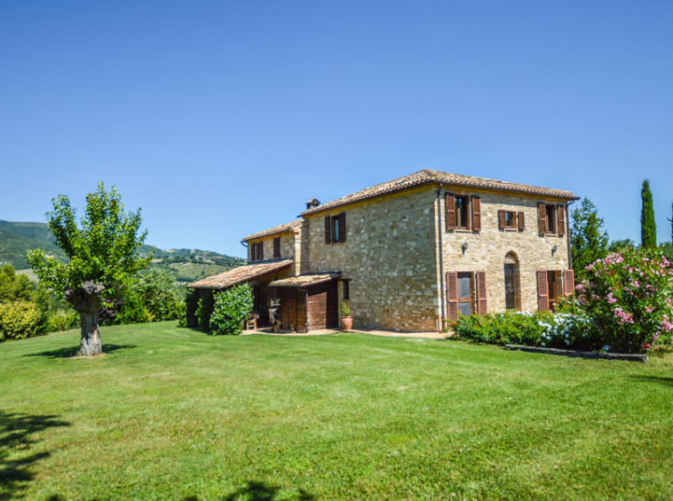 Farmhouse Treia Macerata Marche Italy Hills