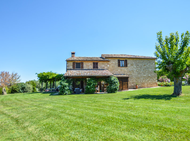 Farmhouse Treia Macerata Marche Italy Hills