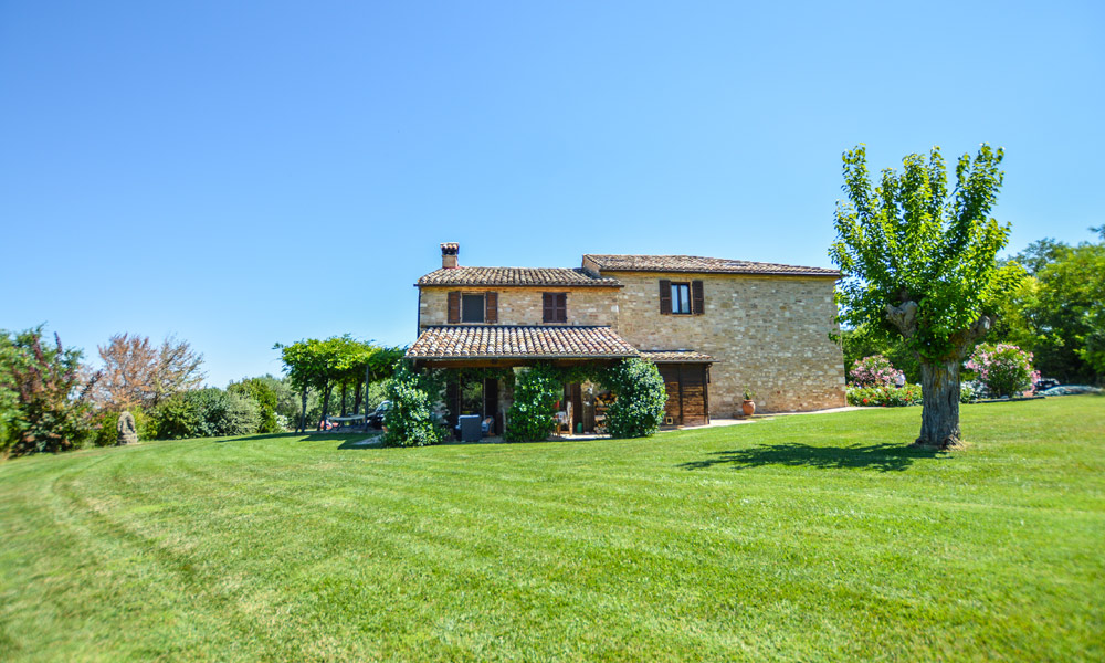 Farmhouse Treia Macerata Marche Italy Hills