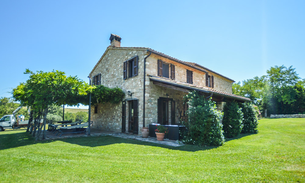 Farmhouse Treia Macerata Marche Italy Hills