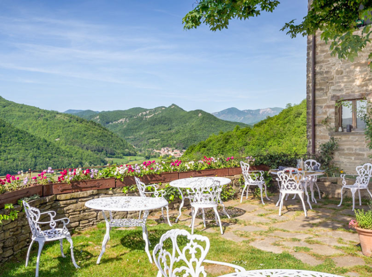 Castle Mercatello Metauro Marche Italy Borgo