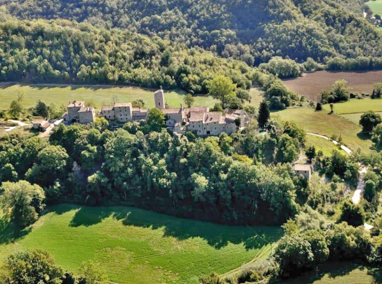 Castle Mercatello Metauro Marche Italy Borgo