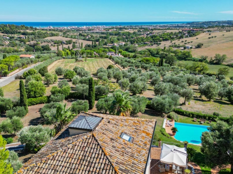 Villa Civitanova Marche Italy Seaview Pool