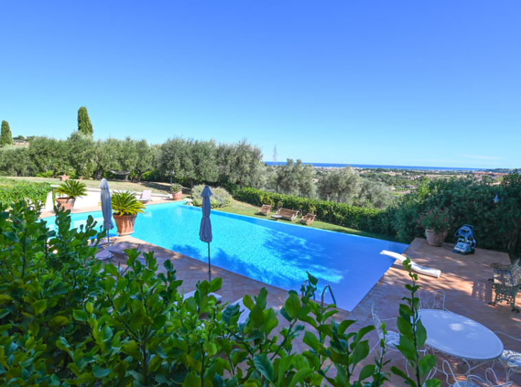 Villa Civitanova Marche Italy Seaview Pool