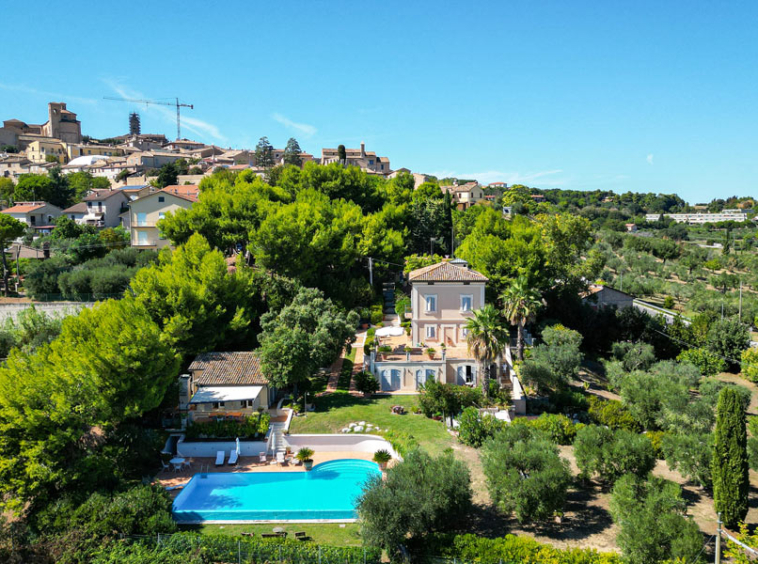 Villa Civitanova Marche Italy Seaview Pool