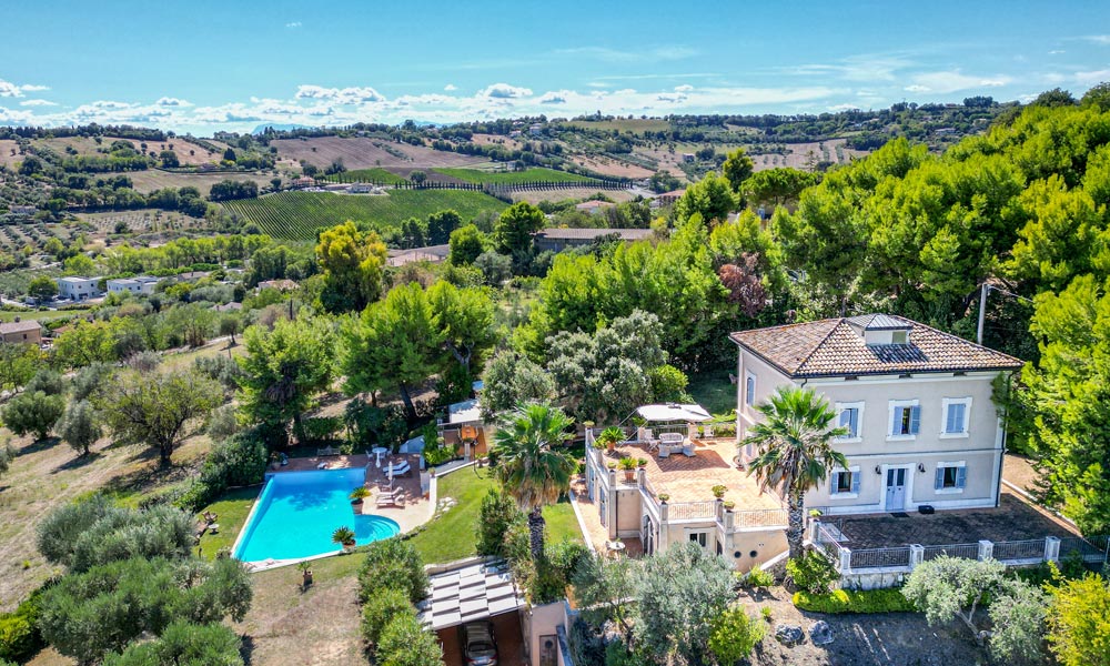 Villa Civitanova Marche Italy Seaview Pool