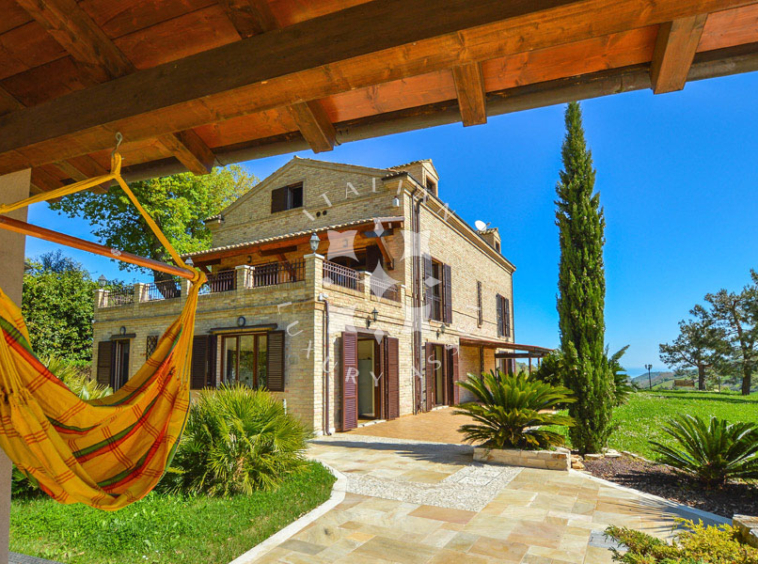 Farmhouse Lapedona Fermo Marche Italy Panorama