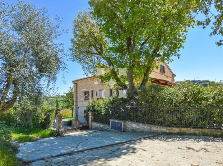 Farmhouse Lapedona Fermo Marche Italy Panorama