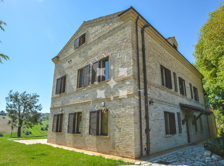 Farmhouse Lapedona Fermo Marche Italy Panorama
