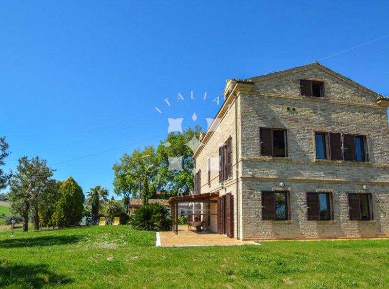 Farmhouse Lapedona Fermo Marche Italy Panorama