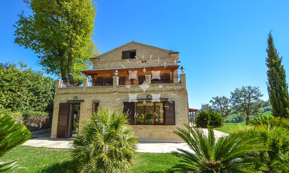 Farmhouse Lapedona Fermo Marche Italy Panorama
