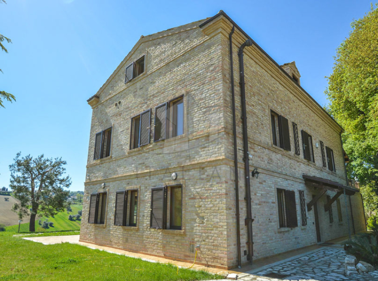 Farmhouse Lapedona Fermo Marche Italy Pool