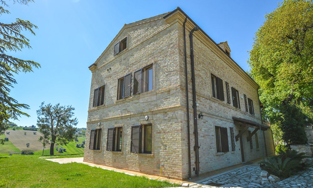 Farmhouse Lapedona Fermo Marche Italy Pool