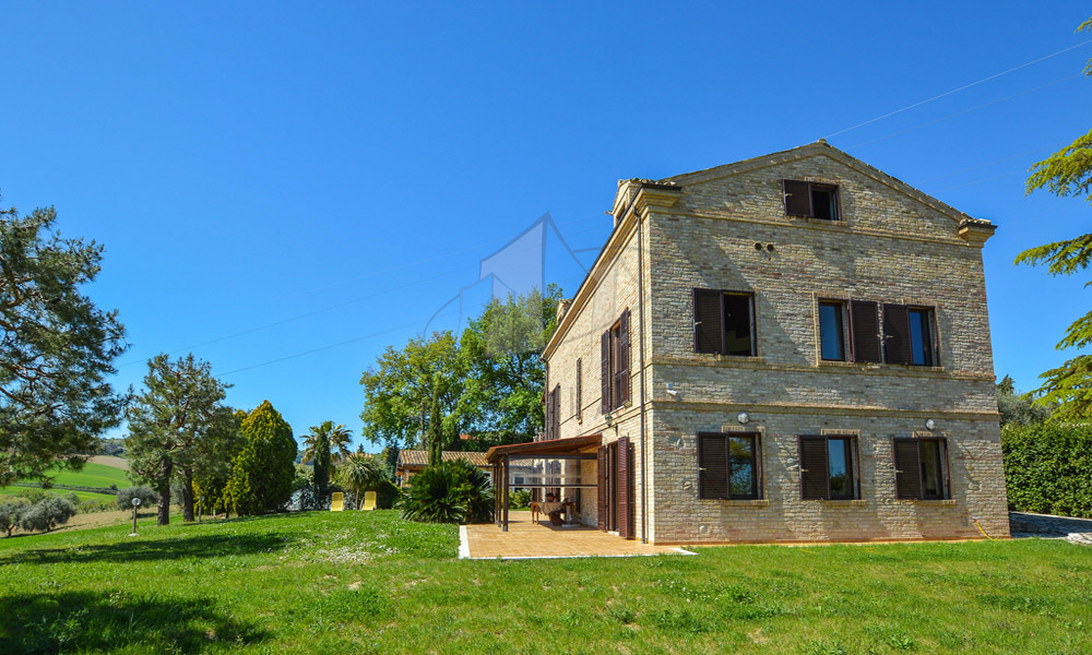 Farmhouse Lapedona Fermo Marche Italy Pool