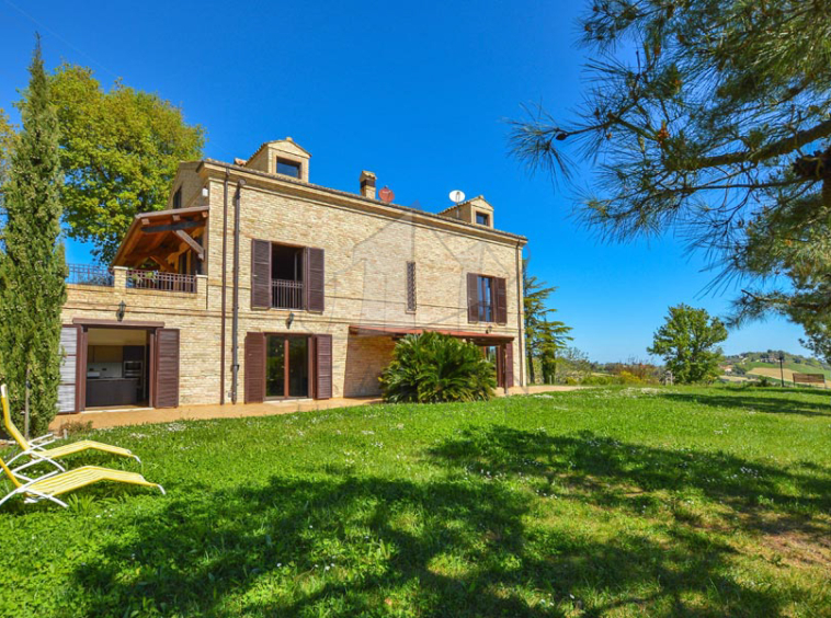 Farmhouse Lapedona Fermo Marche Italy Pool