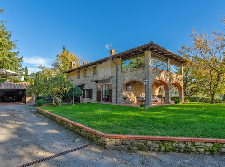 Villa Arezzo Tuscany Tennis Court Italy