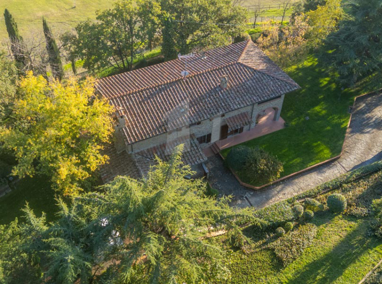 Villa Arezzo Tuscany Tennis Court Italy