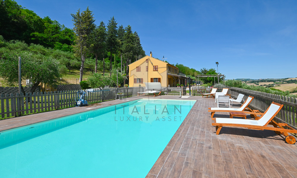 Agriturismo Ponzano Fermo Marche Italy Panorama Pool