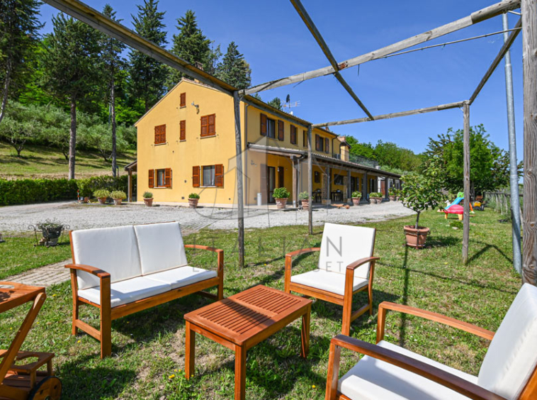 Agriturismo Ponzano Fermo Marche Italy Panorama Pool