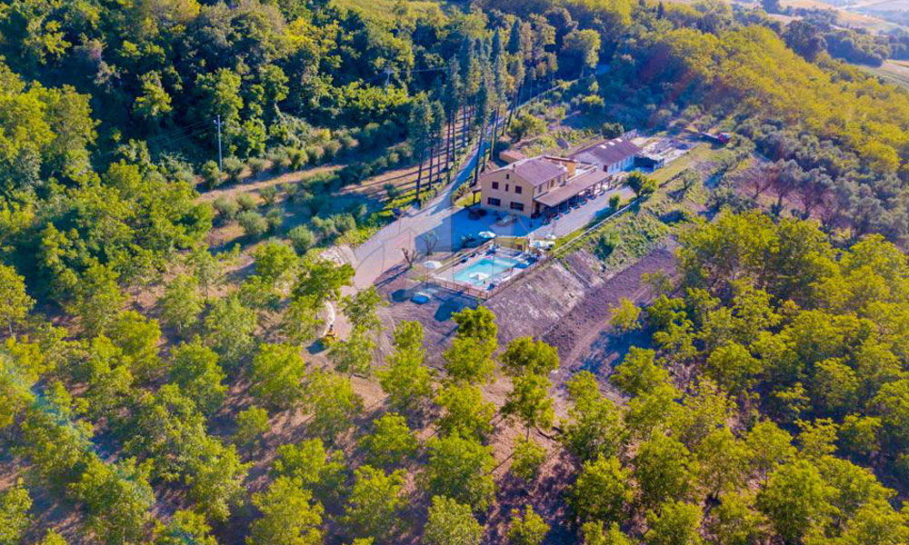 Agriturismo Ponzano Fermo Marche Pool Italy