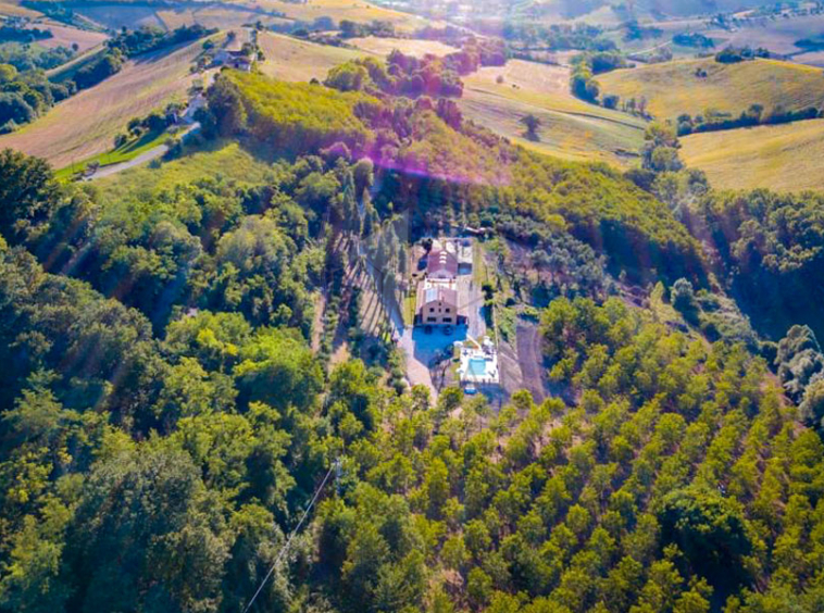 Agriturismo Ponzano Fermo Marche Pool Italy