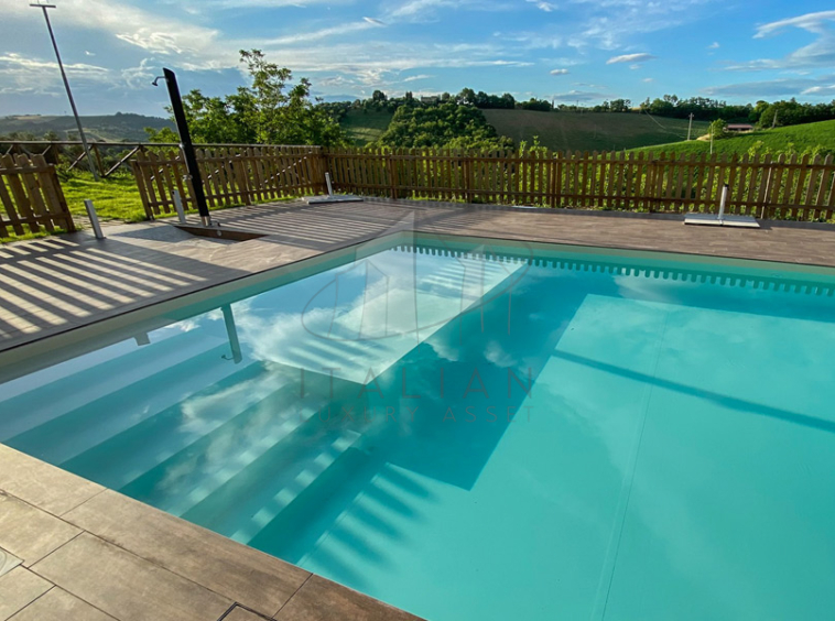 Agriturismo Ponzano Fermo Marche Pool Italy