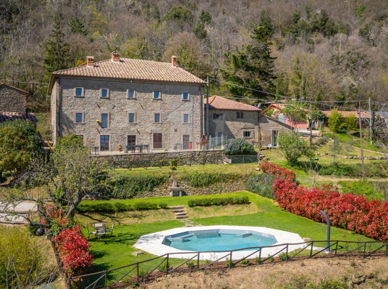 Estate Cortona Tuscany Italy Vineyards