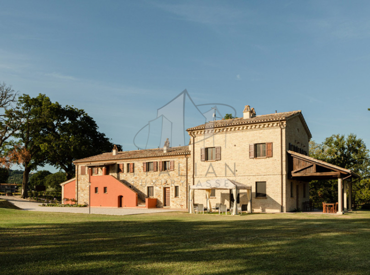 Agriturismo San Lorenzo in Campo Marche Italy Riding Stables