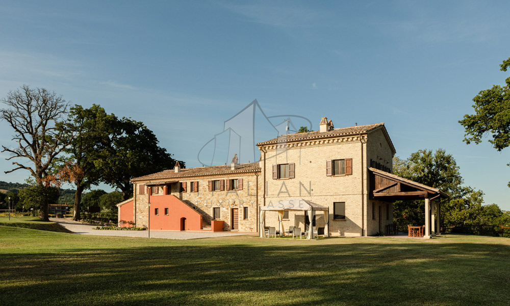 Agriturismo San Lorenzo in Campo Marche Italy Riding Stables