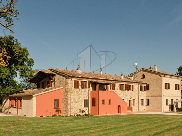 Agriturismo San Lorenzo in Campo Marche Italy Riding Stables