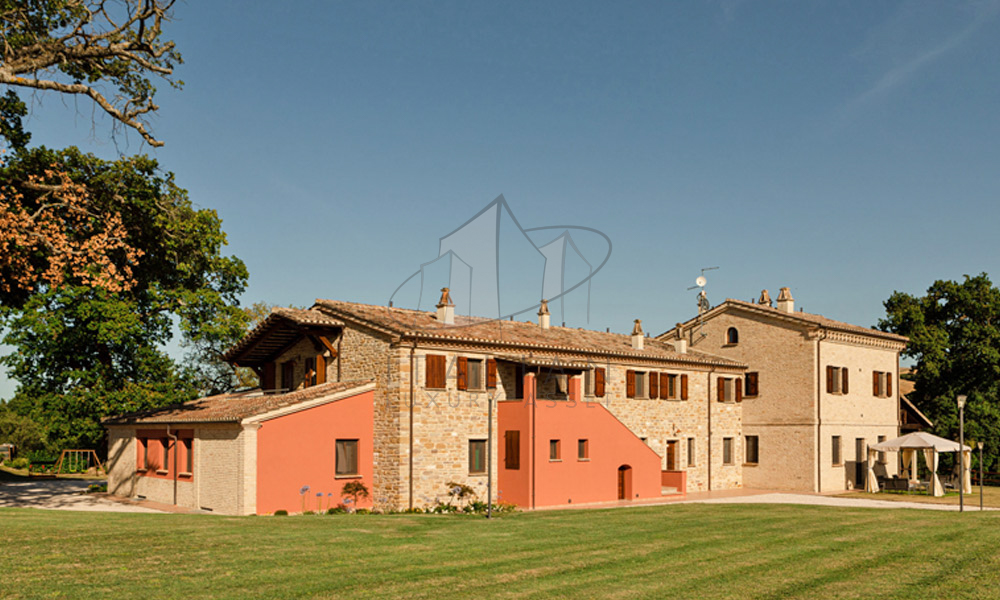 Agriturismo San Lorenzo in Campo Marche Italy Riding Stables