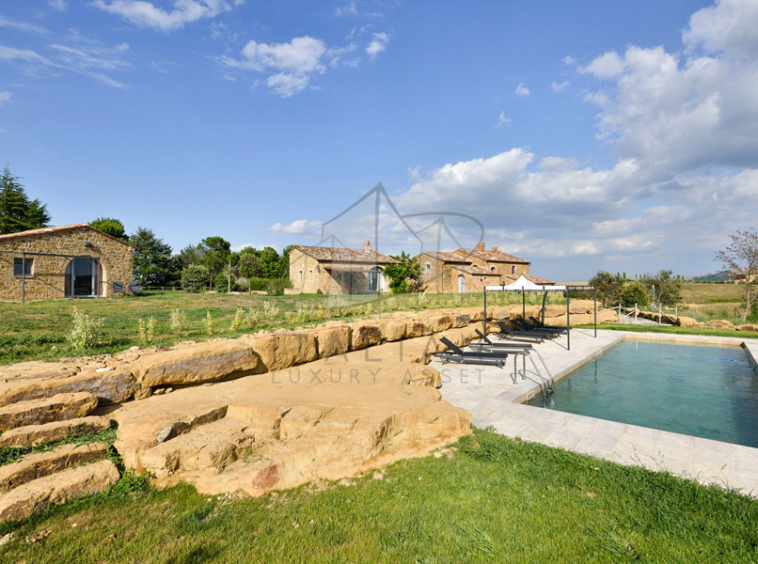 Estate Farmhouse Torrita Siena Tuscany Italy