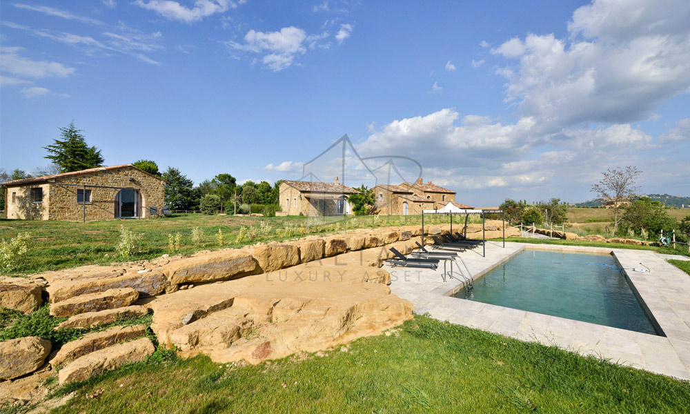 Estate Farmhouse Torrita Siena Tuscany Italy