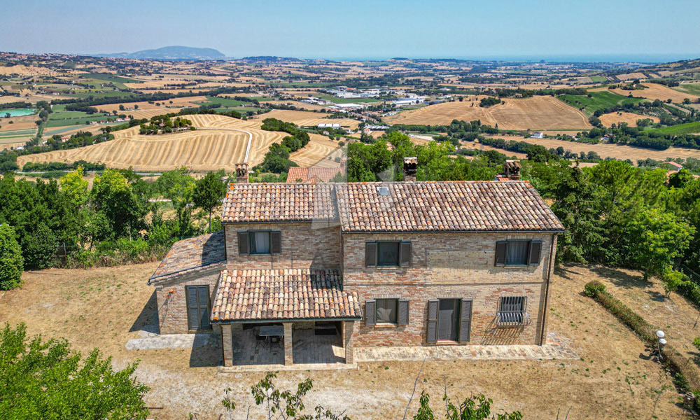 Farmhouse Montelupone Macerata Marche Italy Panorama