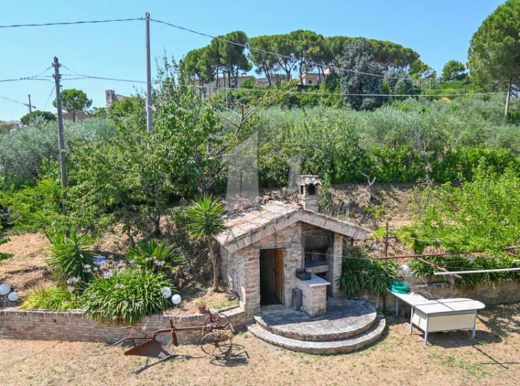 Farmhouse Montelupone Macerata Marche Italy Panorama