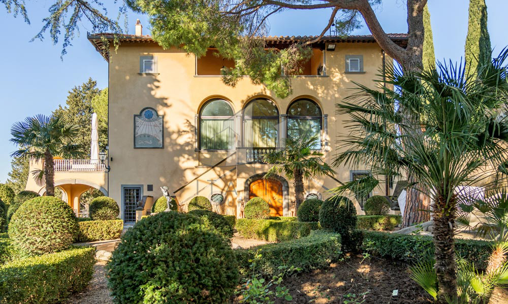 Historic Villa Chianti Vineyard Florence Tuscany Italy