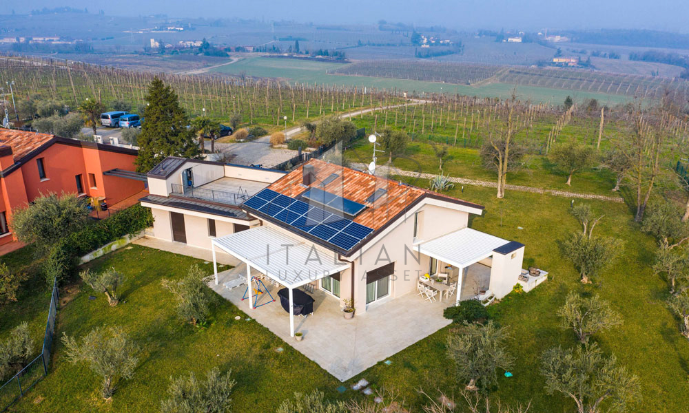 Villa Sommacampagna Verona Veneto Italy Poll