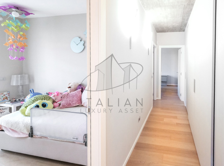 Villa Sommacampagna Verona Veneto Italy Poll