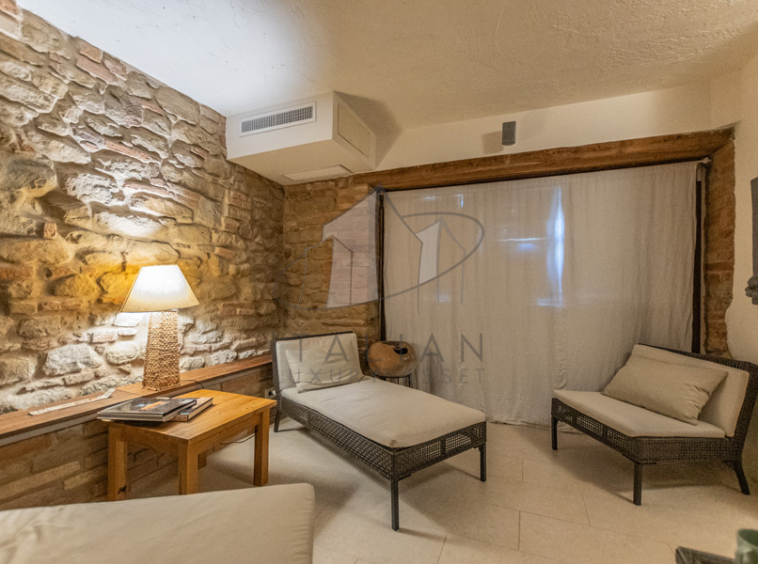Agriturismo Sarnano Macerata Marche Italy SPA Pool