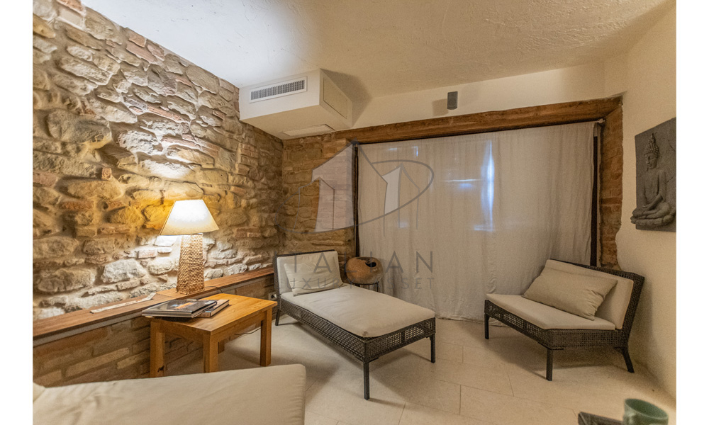 Agriturismo Sarnano Macerata Marche Italy SPA Pool