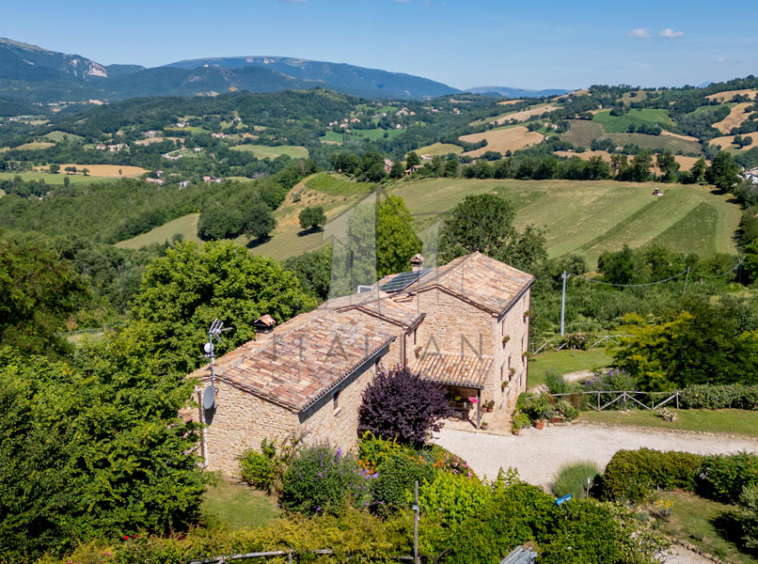 Agriturismo Sarnano Macerata Marche Italy SPA Pool