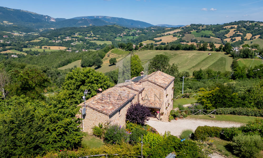 Agriturismo Sarnano Macerata Marche Italy SPA Pool