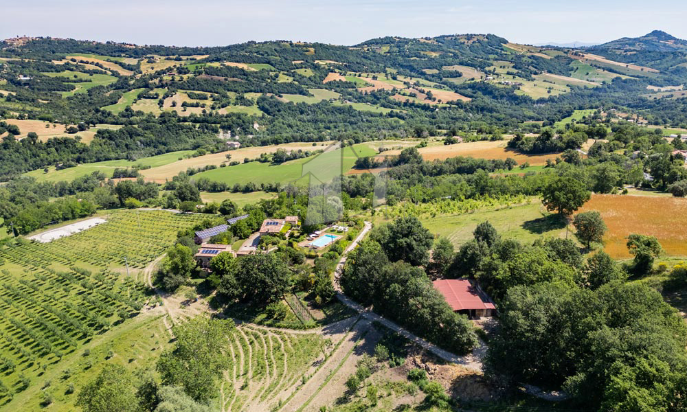 Agriturismo Sarnano Macerata Marche Italy SPA Pool