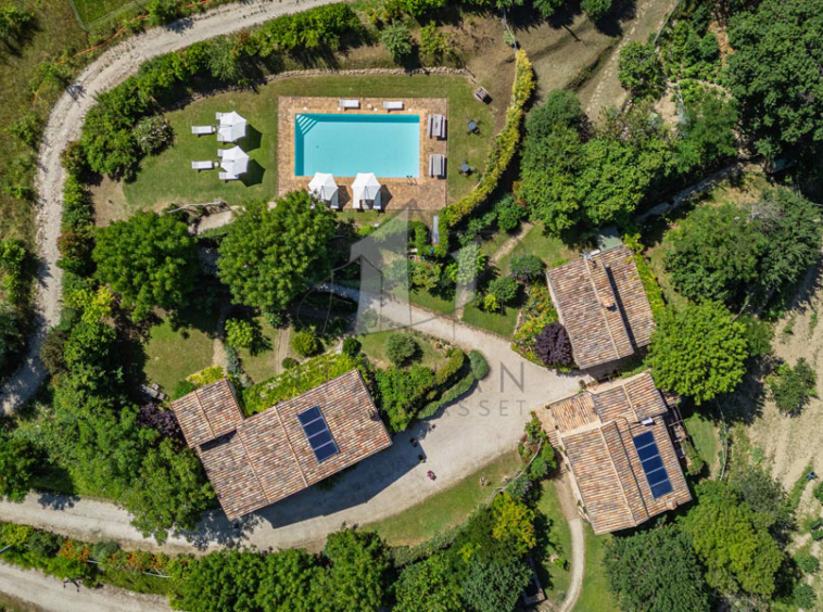 Agriturismo Sarnano Macerata Marche Italy SPA Pool