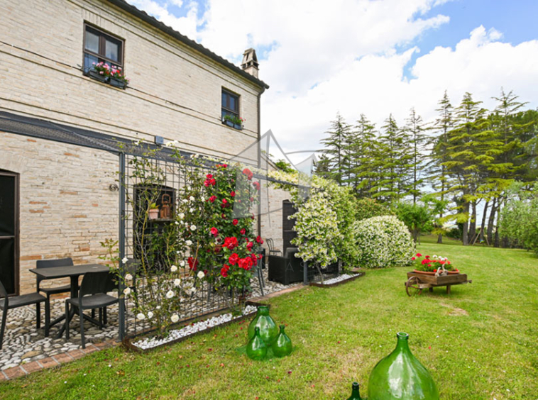 Farmhouse Fermo Marche Italy Panorama