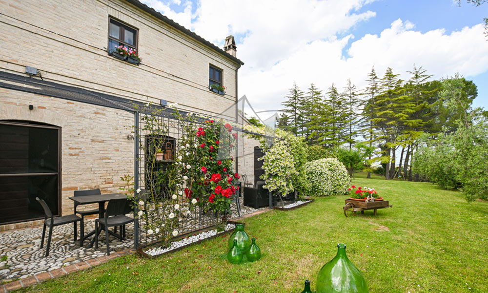 Farmhouse Fermo Marche Italy Panorama